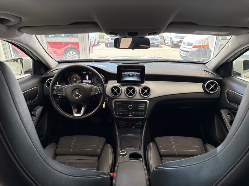 MERCEDES CLASSE GLA 220 d 177 ch Sensation 4Matic 7G-DCT