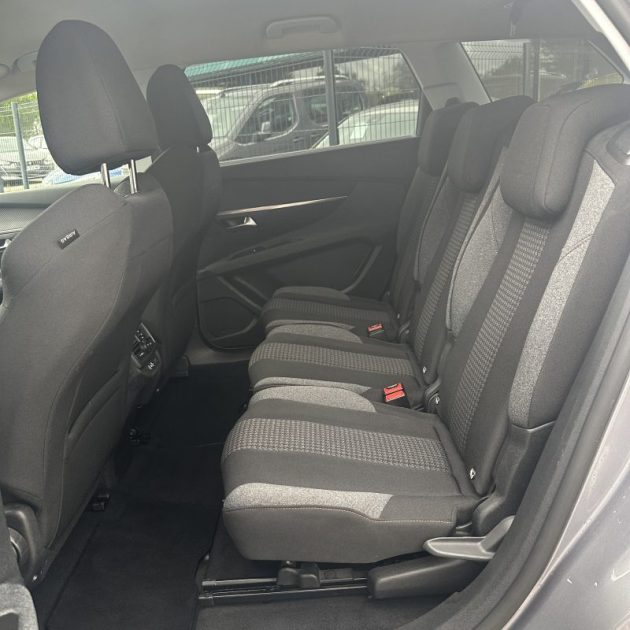 PEUGEOT 5008 1.5 BLUE HDI 130 cv ACTIVE BUSINESS 7 Places Garantie 12 mois
