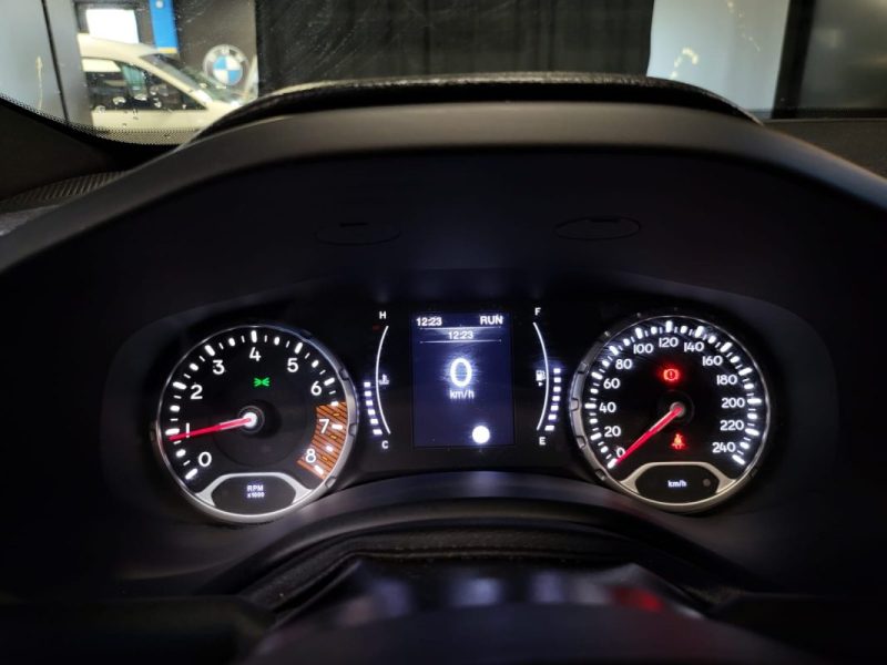 JEEP RENEGADE 1.0 TURBO 120ch S&S LIMITED Quiksilver Edition / TOIT OUVRANT + KEYLESS GO + CARPLAY /