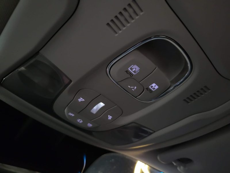 JEEP RENEGADE 1.0 TURBO 120ch S&S LIMITED Quiksilver Edition / TOIT OUVRANT + KEYLESS GO + CARPLAY /