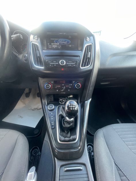 FORD FOCUS 3 PHASE 2 1.0i - 125CV 12V TURBO CRIT'AIR 1 2015
