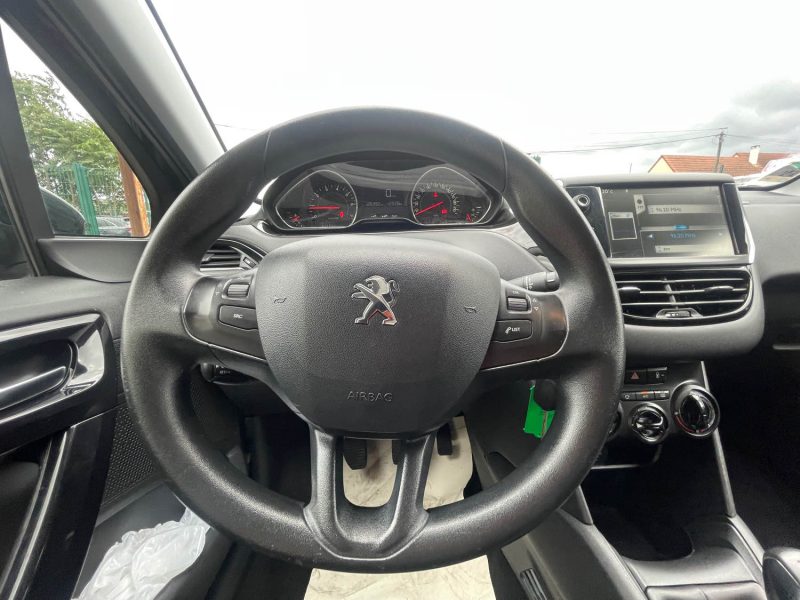 PEUGEOT 208 1.2 VTI 82CV 1ER MAIN CRIT'AIR 1 2014