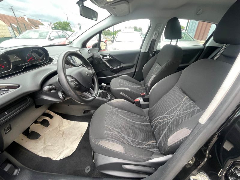 PEUGEOT 208 1.2 VTI 82CV 1ER MAIN CRIT'AIR 1 2014