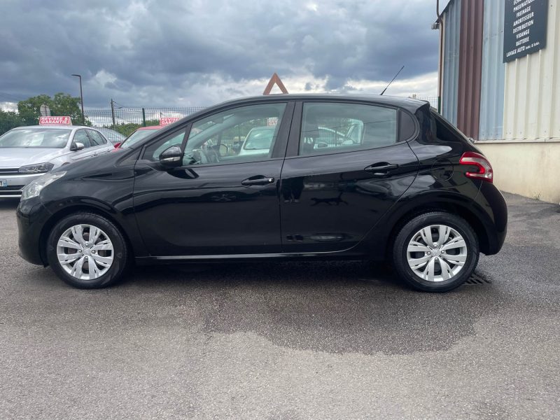PEUGEOT 208 1.2 VTI 82CV 1ER MAIN CRIT'AIR 1 2014