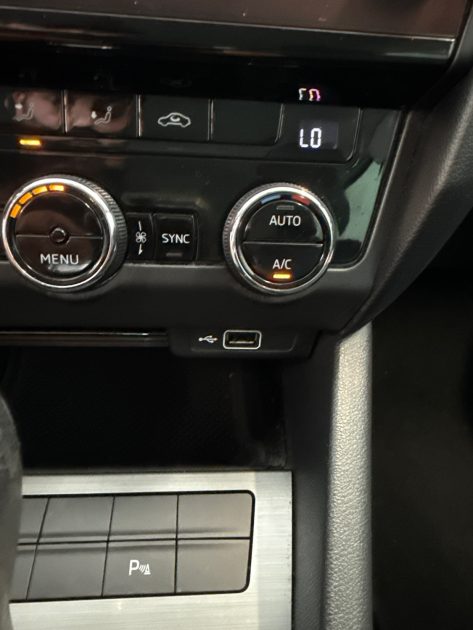 SKODA OCTAVIA 1.6 TDI 116ch SCR Clever DSG7 Euro6d-T