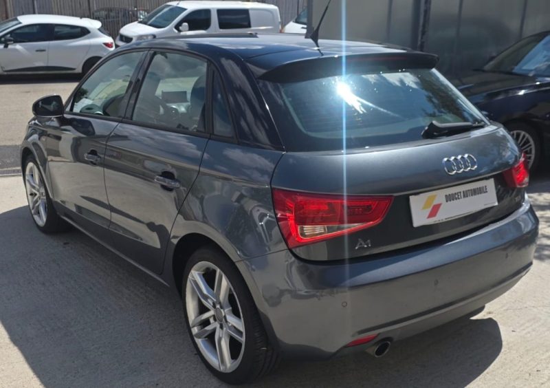 AUDI A1 1.6 tdi 105cv / SPORTBACK 2012 / S LINE