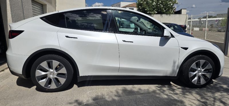 Tesla Model Y Dual Motor Long Range AWD FSD3