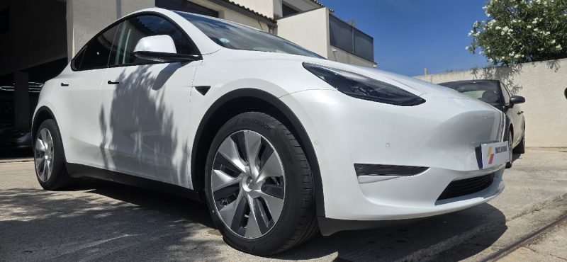 Tesla Model Y Dual Motor Long Range AWD FSD3