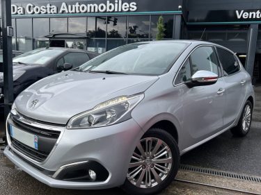 PEUGEOT 208 PHASE 2 ALLURE 1.2 82 Cv APPLE CARPLAY & ANDROID 38 600 Kms CRIT AIR 1 - GARANTIE 1 AN