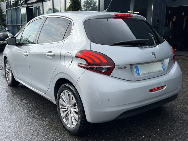 PEUGEOT 208 PHASE 2 ALLURE 1.2 82 Cv APPLE CARPLAY & ANDROID 38 600 Kms CRIT AIR 1 - GARANTIE 1 AN