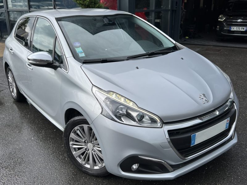 PEUGEOT 208 PHASE 2 ALLURE 1.2 82 Cv APPLE CARPLAY & ANDROID 38 600 Kms CRIT AIR 1 - GARANTIE 1 AN