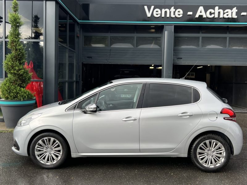 PEUGEOT 208 PHASE 2 ALLURE 1.2 82 Cv APPLE CARPLAY & ANDROID 38 600 Kms CRIT AIR 1 - GARANTIE 1 AN