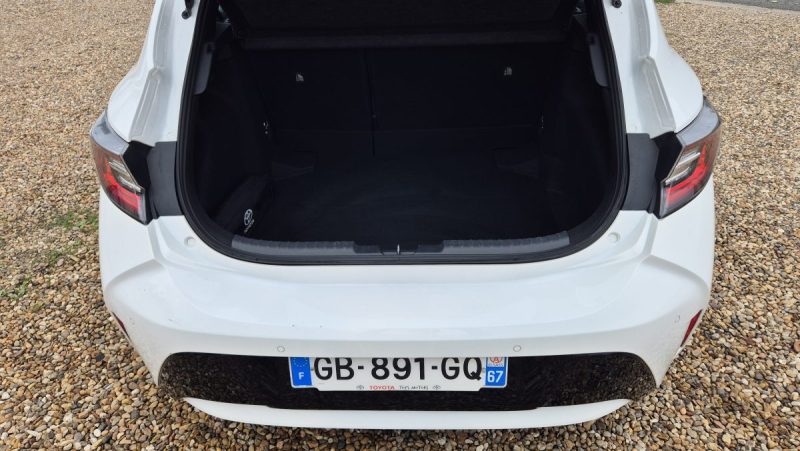 TOYOTA COROLLA NG 122h Dynamic Business MY21