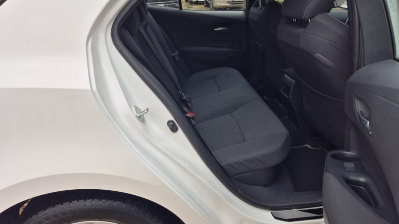 TOYOTA COROLLA NG 122h Dynamic Business MY21