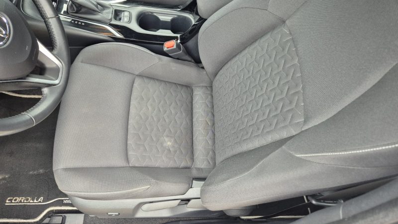 TOYOTA COROLLA NG 122h Dynamic Business MY21