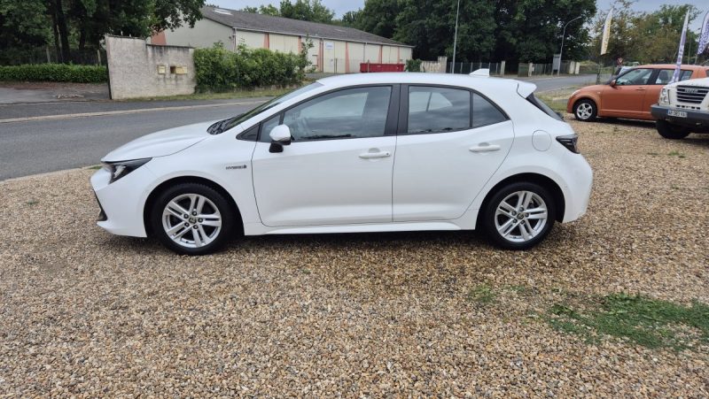 TOYOTA COROLLA NG 122h Dynamic Business MY21