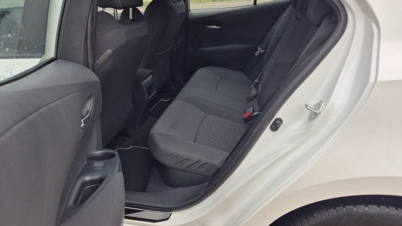 TOYOTA COROLLA NG 122h Dynamic Business MY21