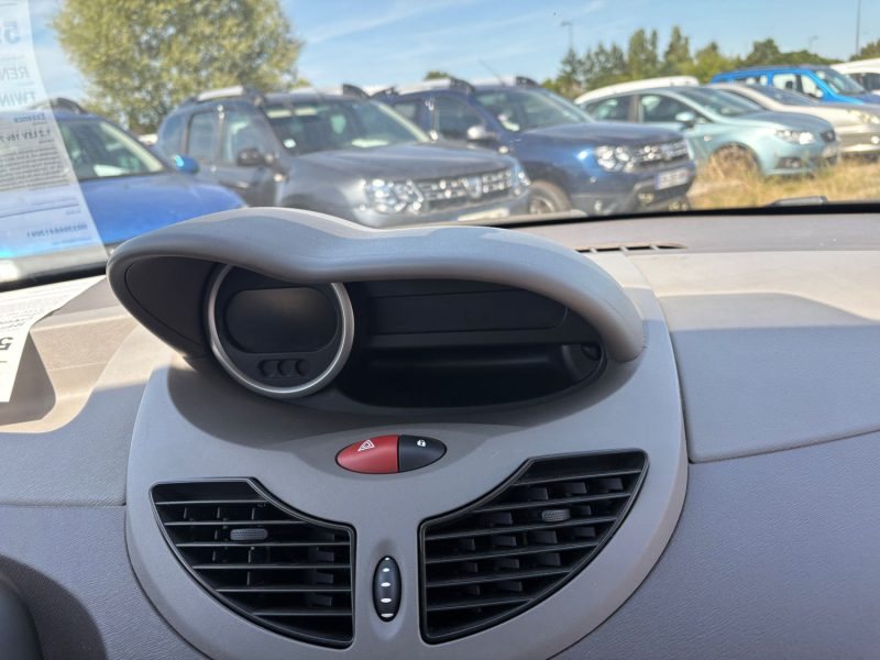 La Renault Twingo1.2 LEV 16v 75ch Expression eco²  distribution neuf Garantie 12 mois