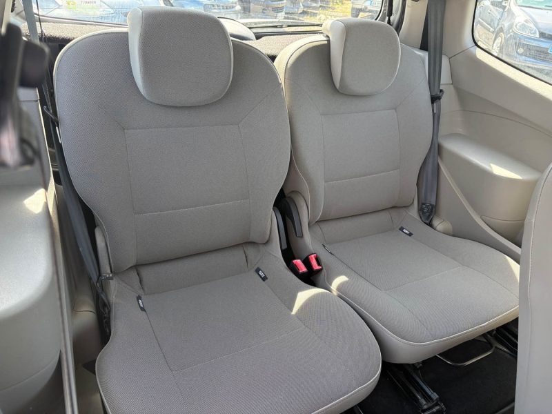 La Renault Twingo1.2 LEV 16v 75ch Expression eco²  distribution neuf Garantie 12 mois