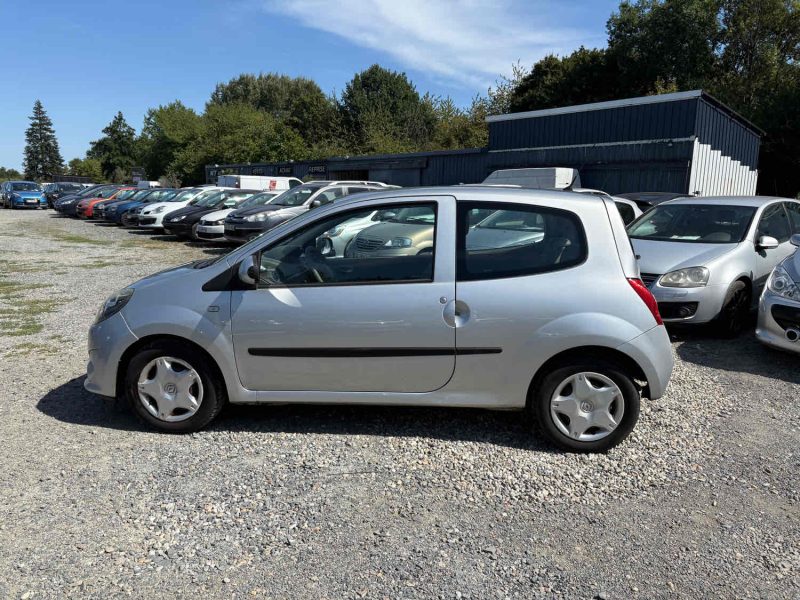 La Renault Twingo1.2 LEV 16v 75ch Expression eco²  distribution neuf Garantie 12 mois