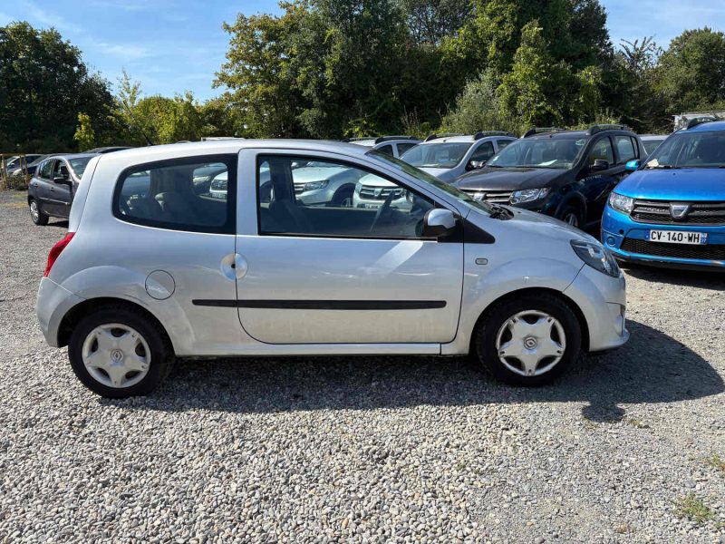 La Renault Twingo1.2 LEV 16v 75ch Expression eco²  distribution neuf Garantie 12 mois