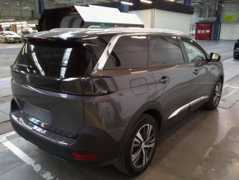 Peugeot 5008 Hybrid 136 e-cs6 allure pack + hayon motorise + navi