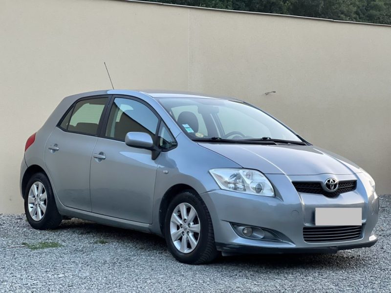 TOYOTA AURIS 2009