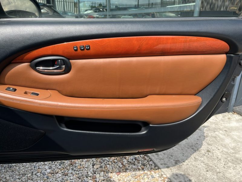 LEXUS SC430 4.3 V8 286ch Cabriolet 01/2002