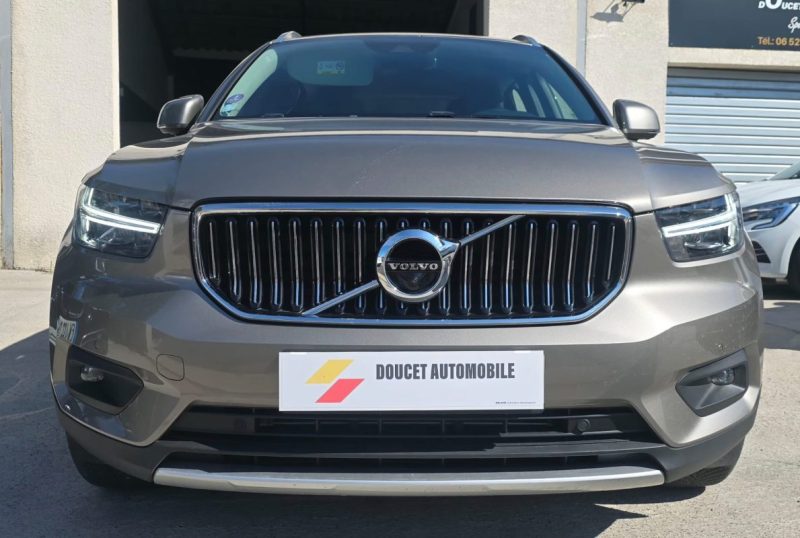 VOLVO XC40 2021