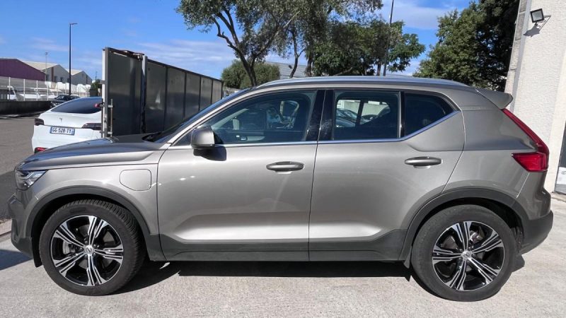 VOLVO XC40 2021