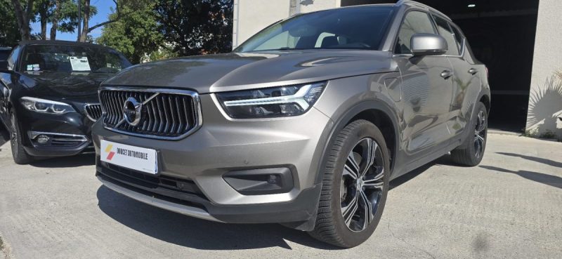 VOLVO XC40 2021
