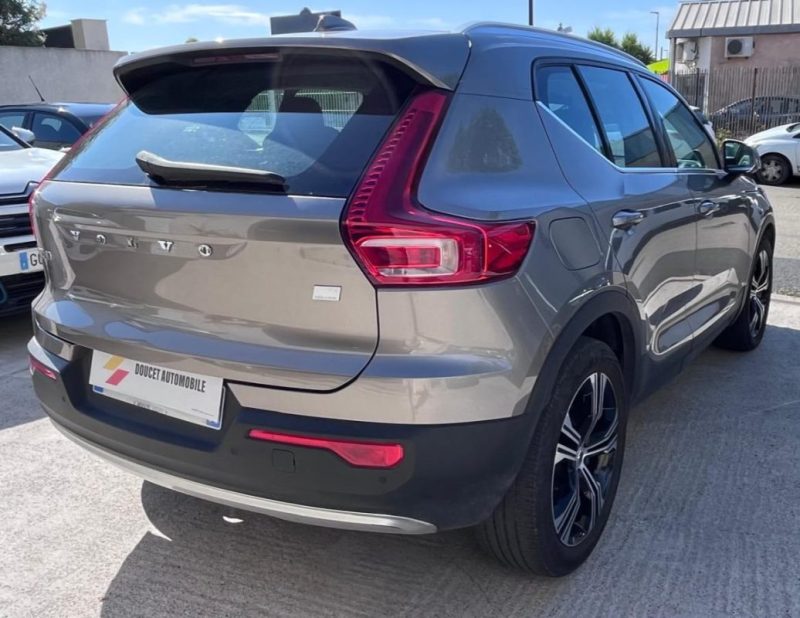 VOLVO XC40 2021