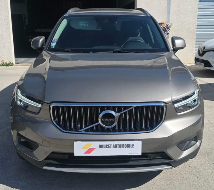 VOLVO XC40 2021