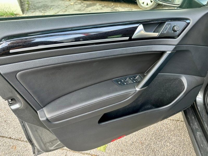 VOLKSWAGEN GOLF VII 2019