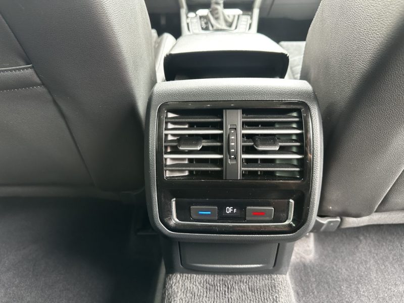 VOLKSWAGEN PASSAT VIII SW 1.6 TDI 120 BLUEMOTION TECHNOLOGY CARAT DSG7