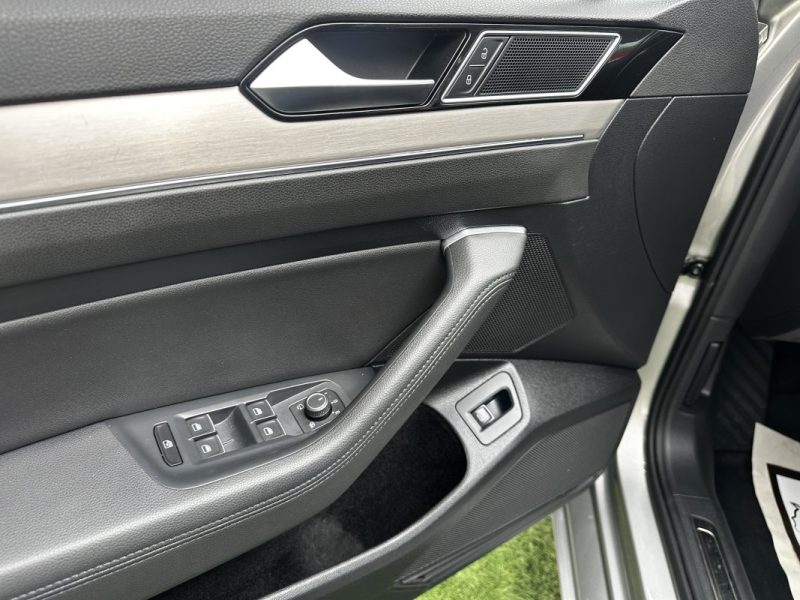 VOLKSWAGEN PASSAT VIII SW 1.6 TDI 120 BLUEMOTION TECHNOLOGY CARAT DSG7