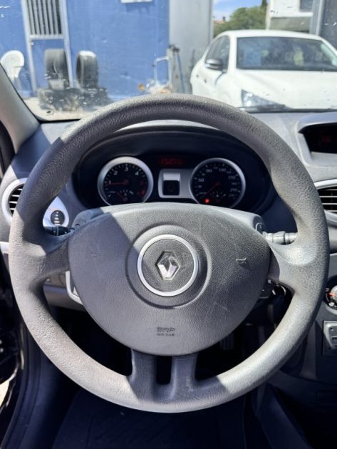 RENAULT CLIO III 1.5 DCI  