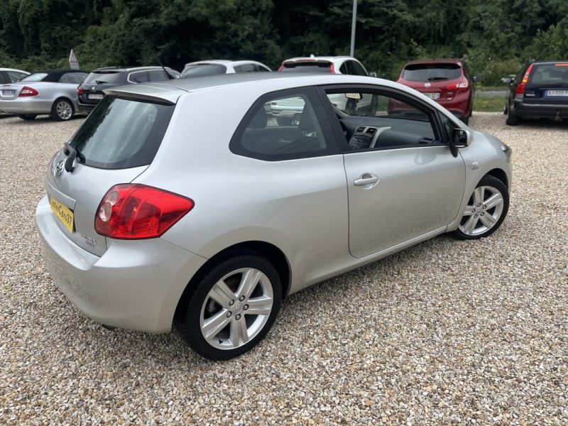 TOYOTA AURIS 2.2 D-4D 177 cv Coupé