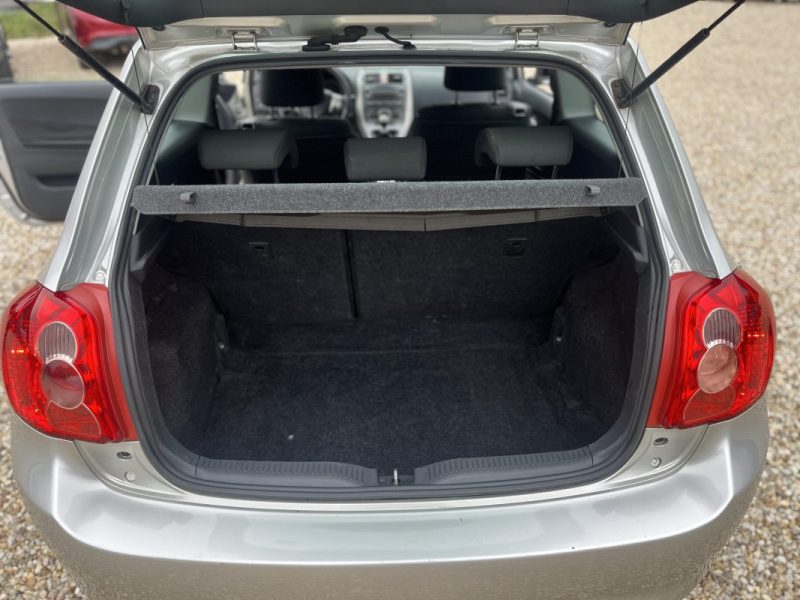 TOYOTA AURIS 2.2 D-4D 177 cv Coupé