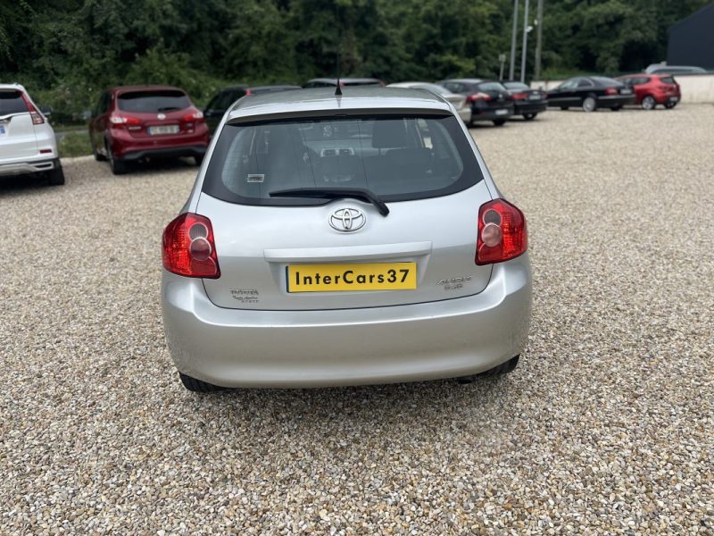 TOYOTA AURIS 2.2 D-4D 177 cv Coupé