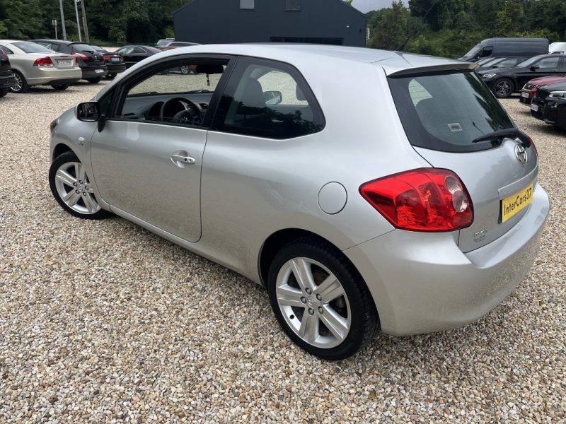 TOYOTA AURIS 2.2 D-4D 177 cv Coupé