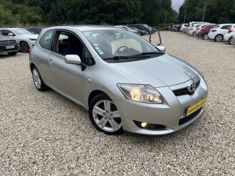 TOYOTA AURIS 2.2 D-4D 177 cv Coupé