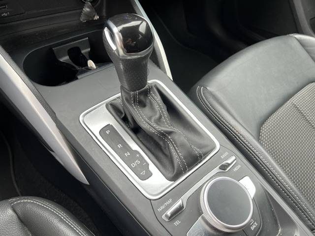 Audi Q2 35-tfsi S-Line BVA