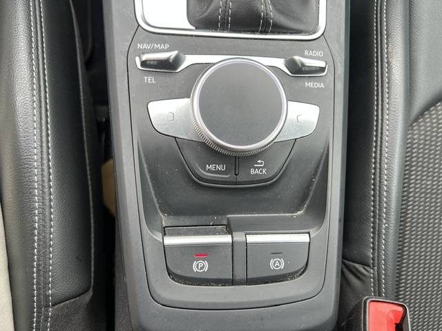 Audi Q2 35-tfsi S-Line BVA