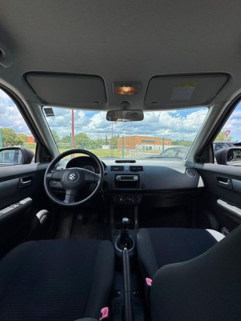 Suzuki swift 1.3 92ch - Moteur à chaine - Révisée - Sièges chauffant -  CT ok - Garantie 1an