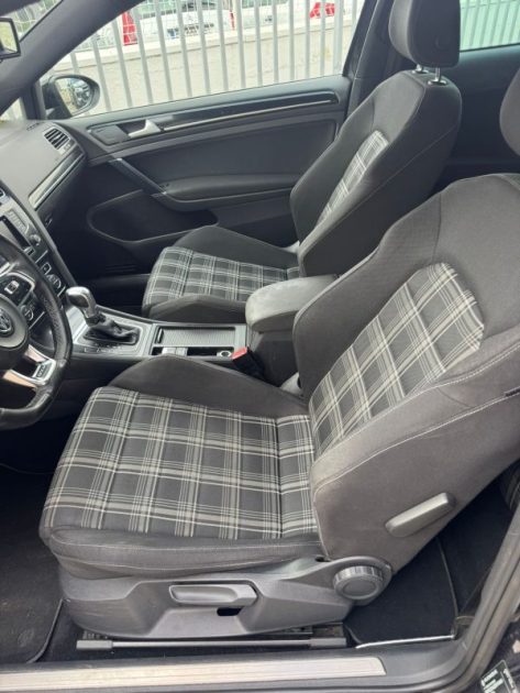 VOLKSWAGEN GOLF VII 2013