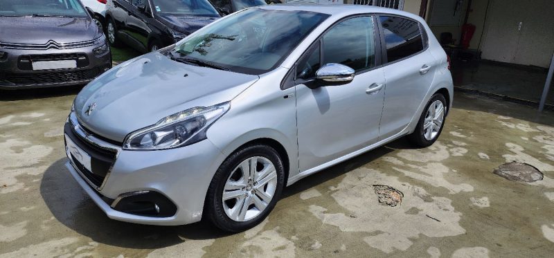 PEUGEOT 208 2016