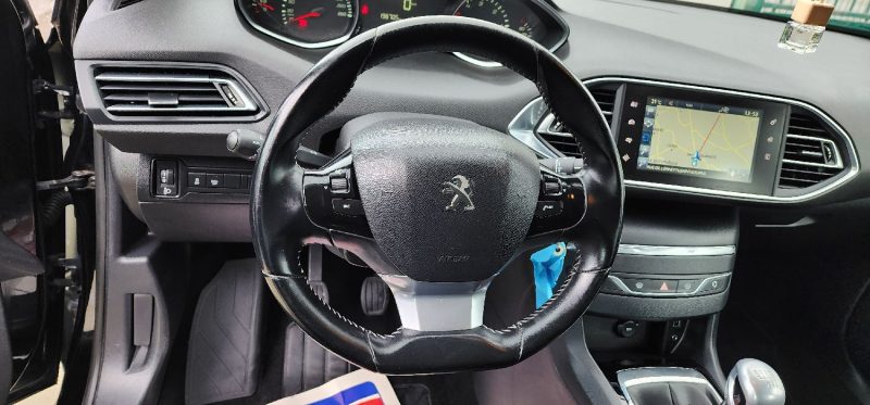 PEUGEOT 308 2016