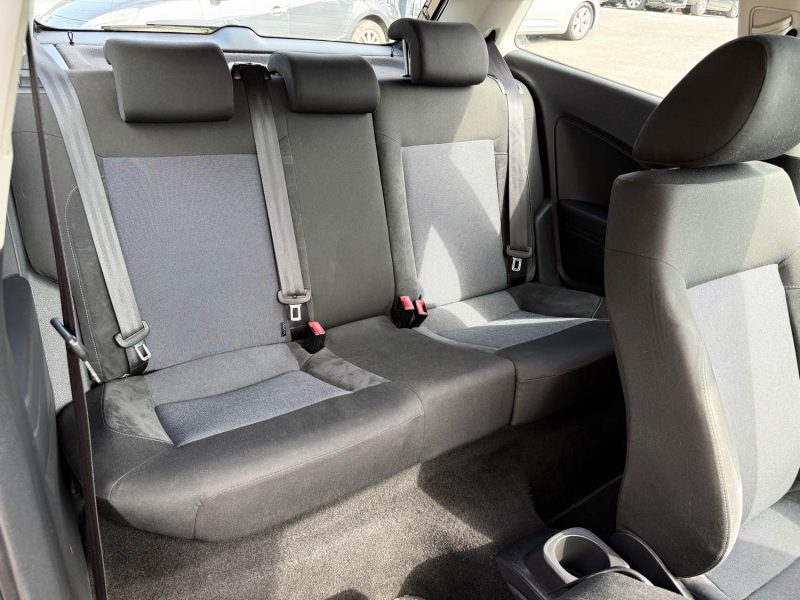 VOLKSWAGEN POLO 2012