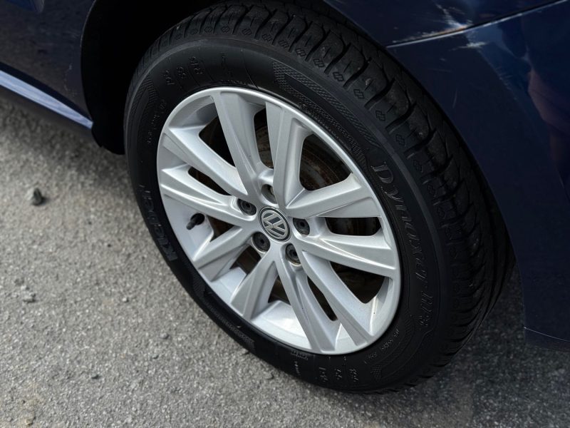 VOLKSWAGEN POLO 2012